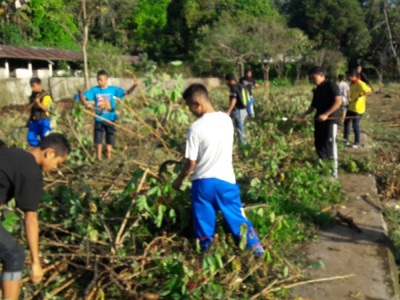 LAPANGAN TIMUR 1